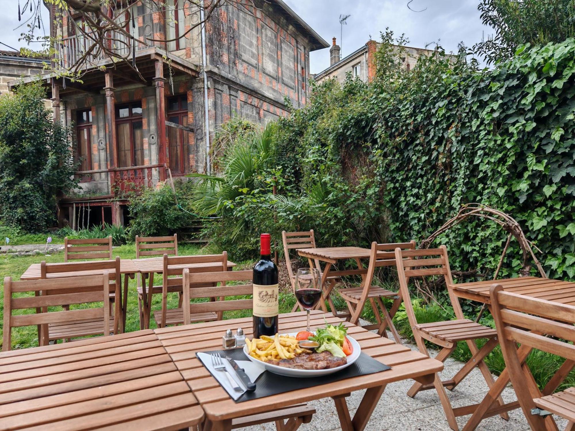 Le Jardin Cafe Bed & Breakfast Bordeaux